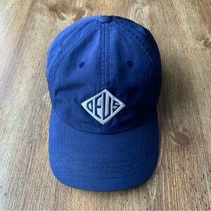Deus ex machina Hat
